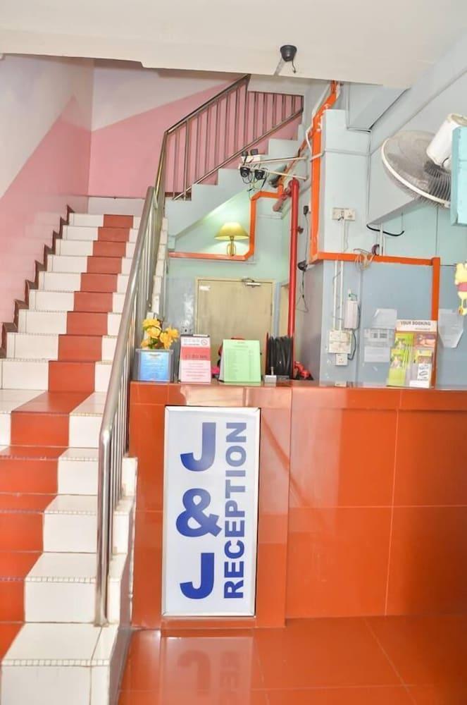 J &J Hotel Kota Kinabalu Luaran gambar